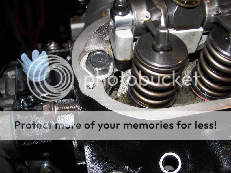 Blue exhaust smoke at start up + oil consumption. PCV valve? Cadillac