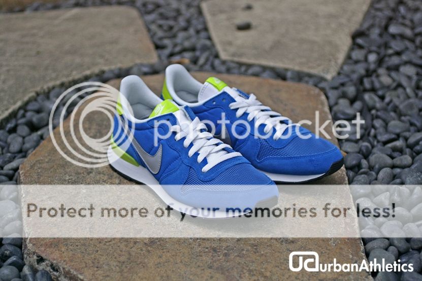 photo NikeInternationalistMilitaryBlue_zps77dd48ad.jpg