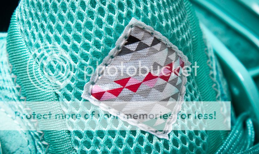  photo sharkbait-sneaker-freaker-logo_zps6442774a.jpg